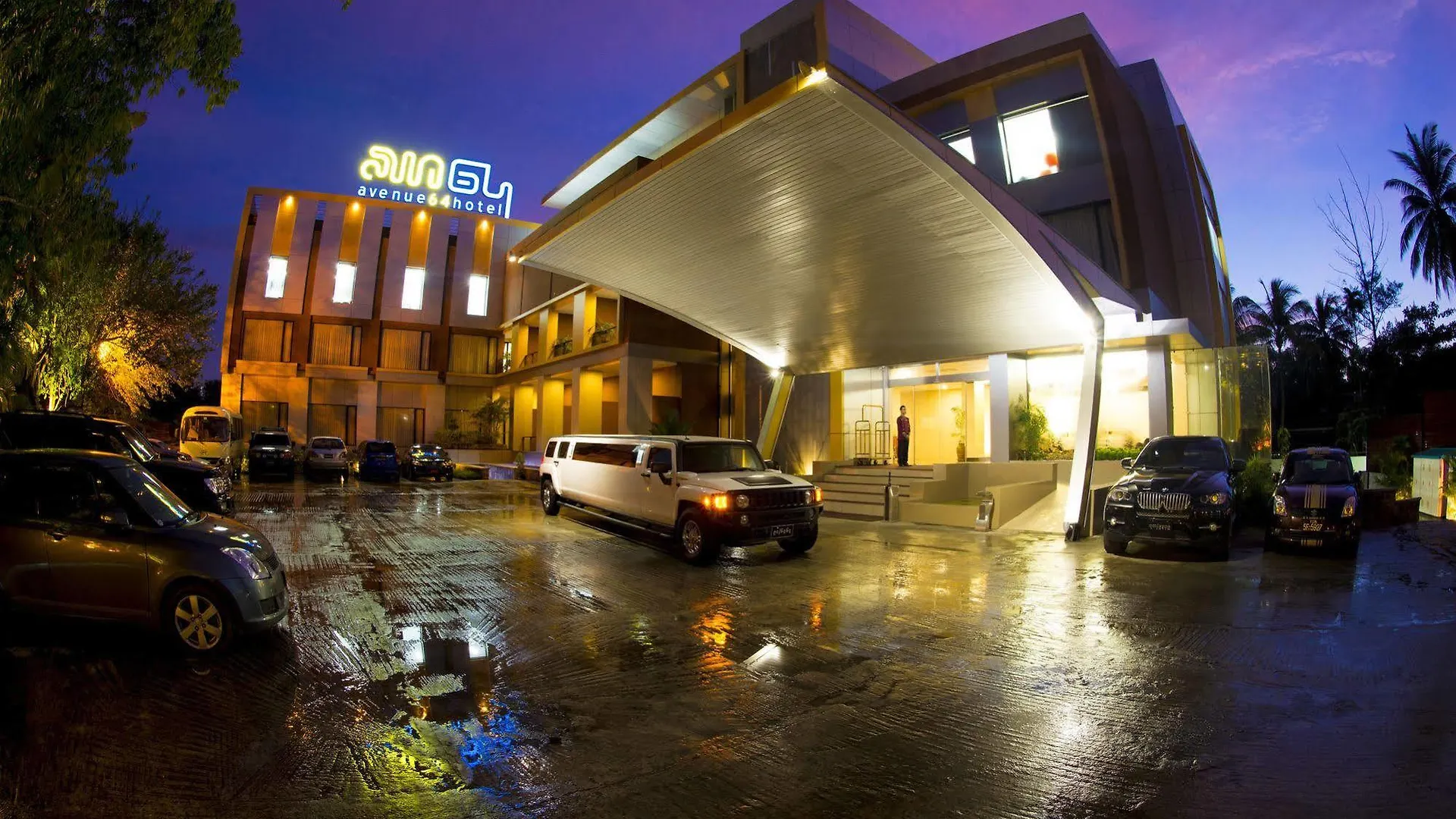 Avenue 64 Hotel contacts