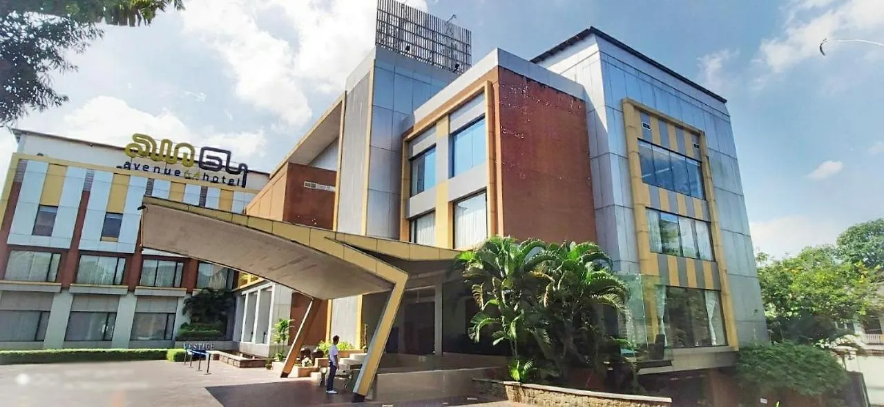 Avenue 64 Hotel Yangon 4*,
